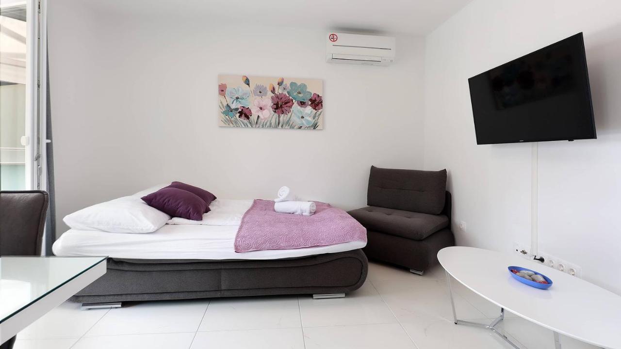 Apartmani "Villa Barbara" Novalja Exterior photo