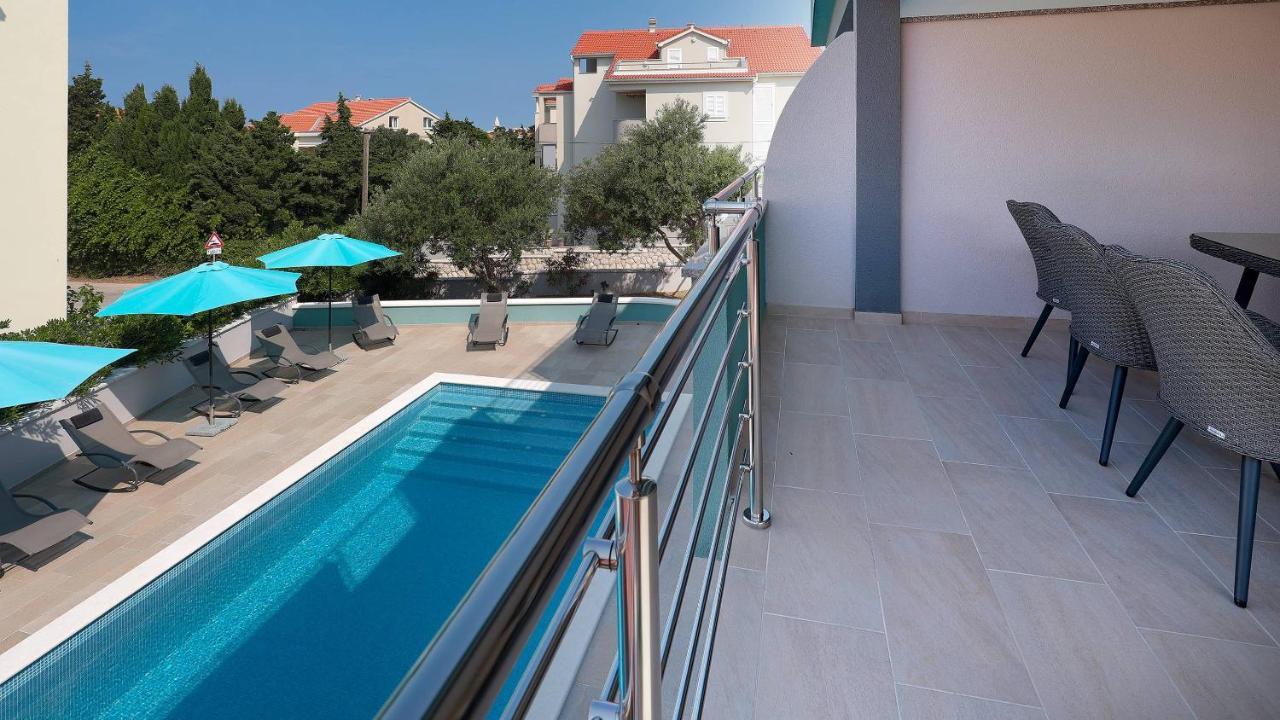 Apartmani "Villa Barbara" Novalja Exterior photo